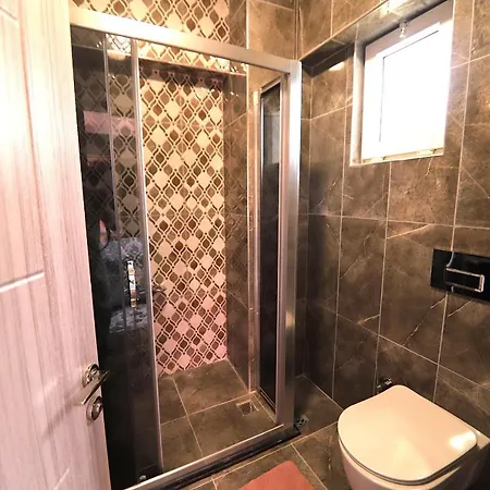 Ela Villa *